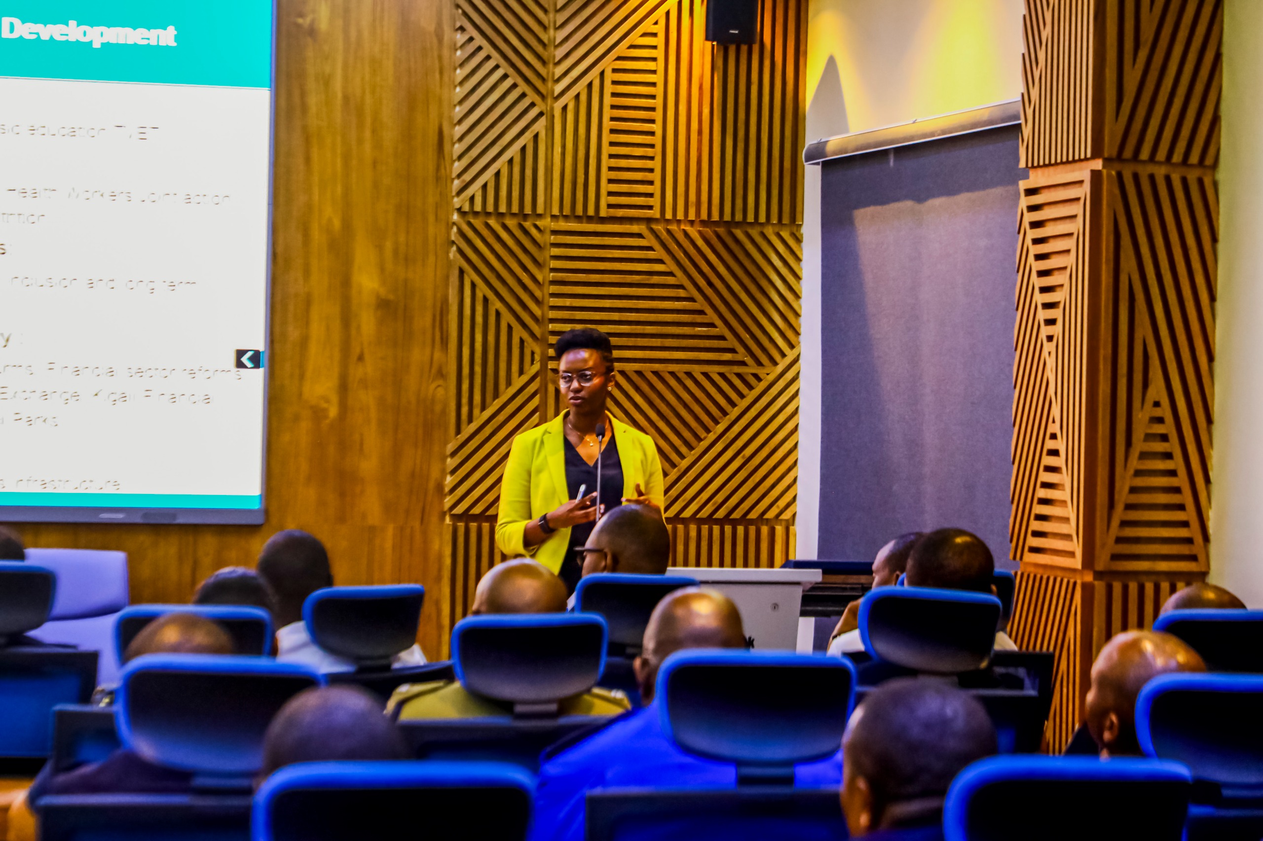 Minister of State Linda Mutesi Rusagara delivers strategic planning lecture to Senior African Police officers