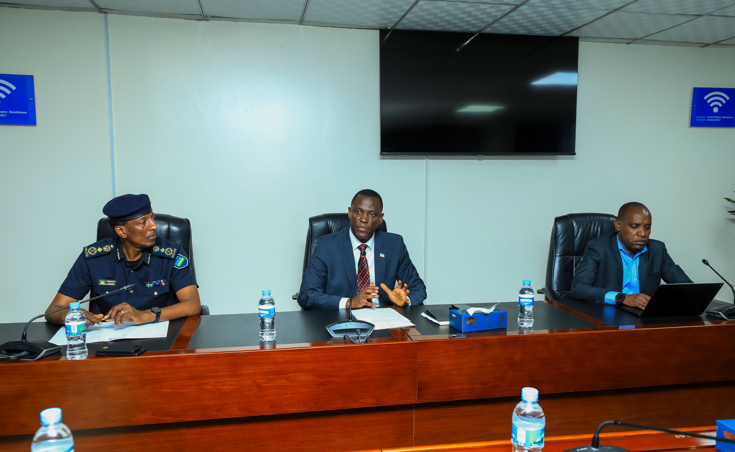 Police Senior Command and Staff Course students begin internal study tour on community-based conflict management